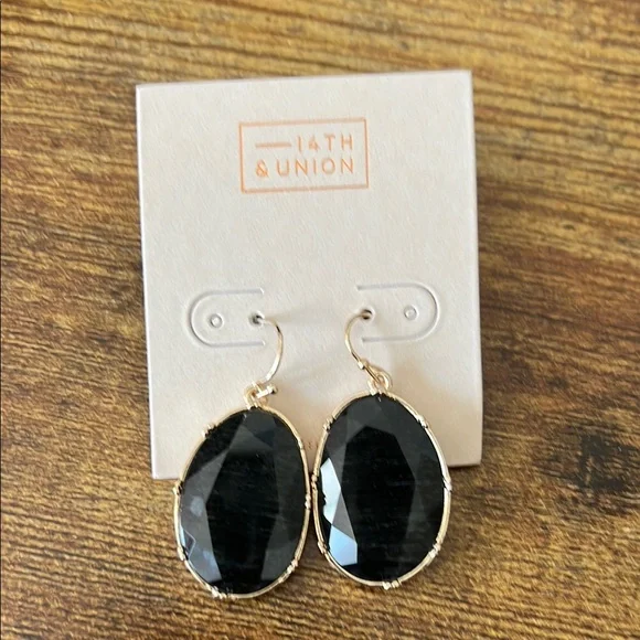 14th & Union Black Earrings - Picture 1 of 2